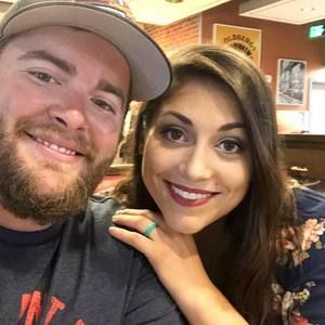 Meet your Posher, Caitlin